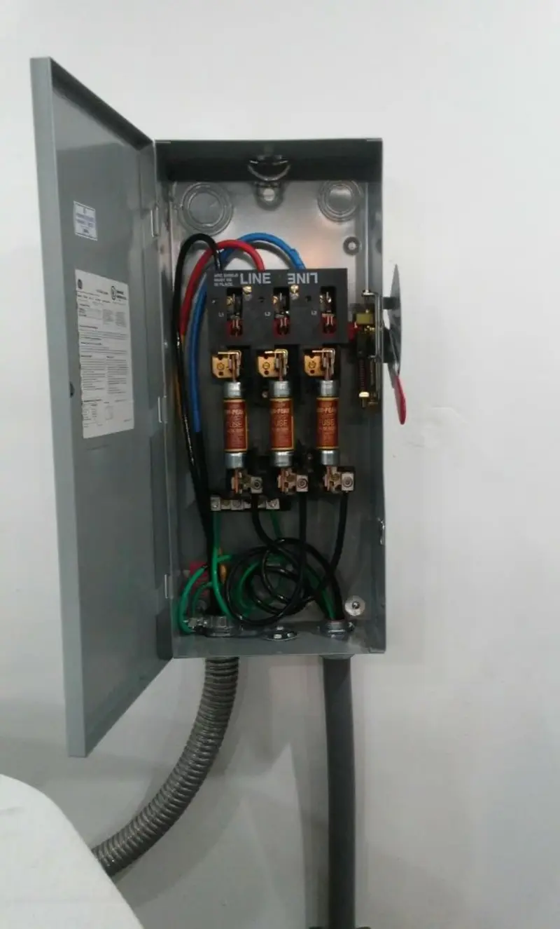 Three-phase disconnect switch installed for Electrical Wiring & Rewiring in LaFayette